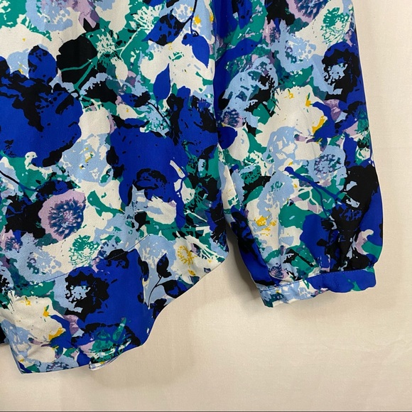 DAISY FUENTES Blue Floral Career Blouse V Neckline Size Large - Picture 3 of 7